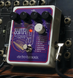 SYNTH9 Synthesizer Machine
